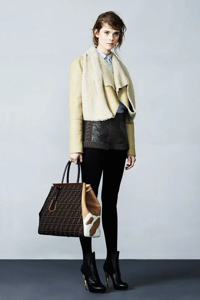 Look 15